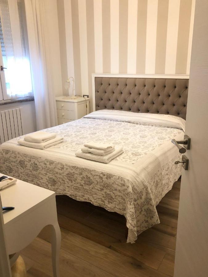 La Rosa Bianca Bed & Breakfast Rozzano Exterior foto
