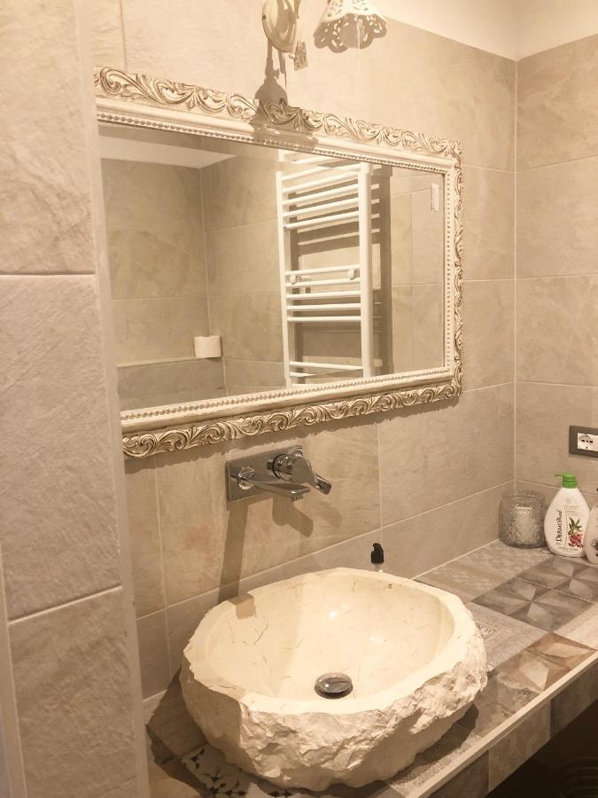 La Rosa Bianca Bed & Breakfast Rozzano Exterior foto